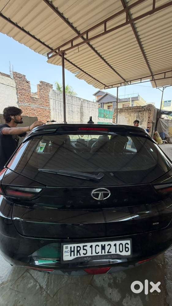 Tata Altroz Petrol 2023