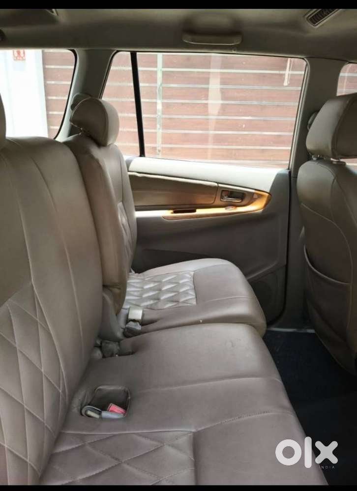 Toyota Innova 2.0 V, 2010, Diesel