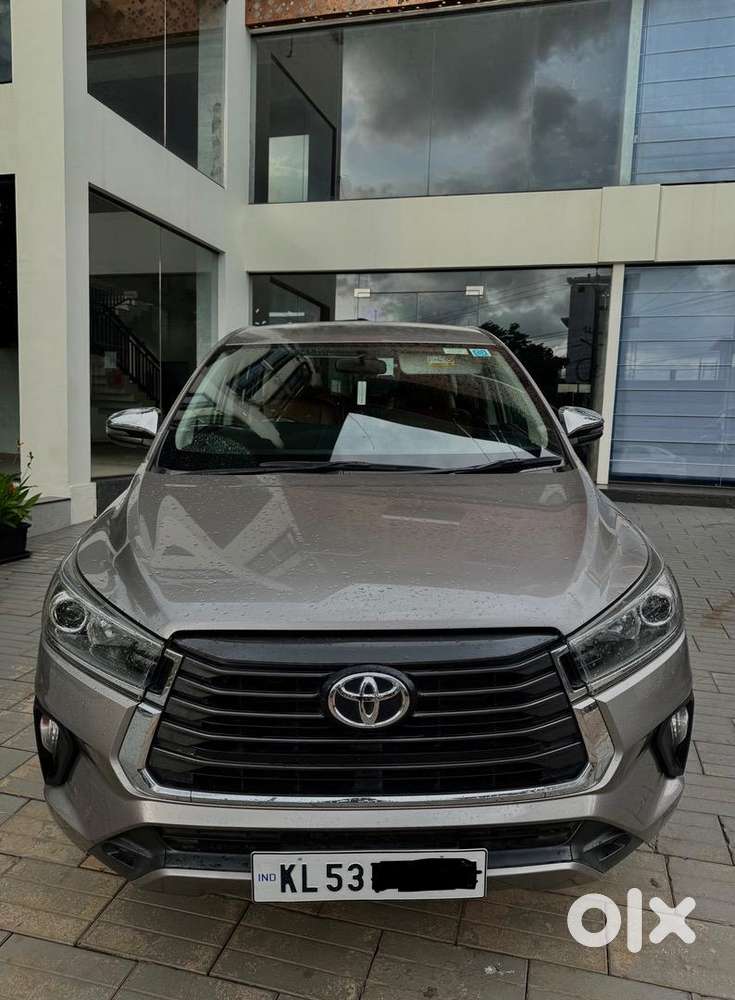 Toyota Innova Crysta 2.4zx At