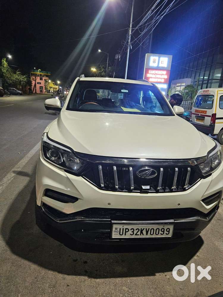 Mahindra Alturas G4