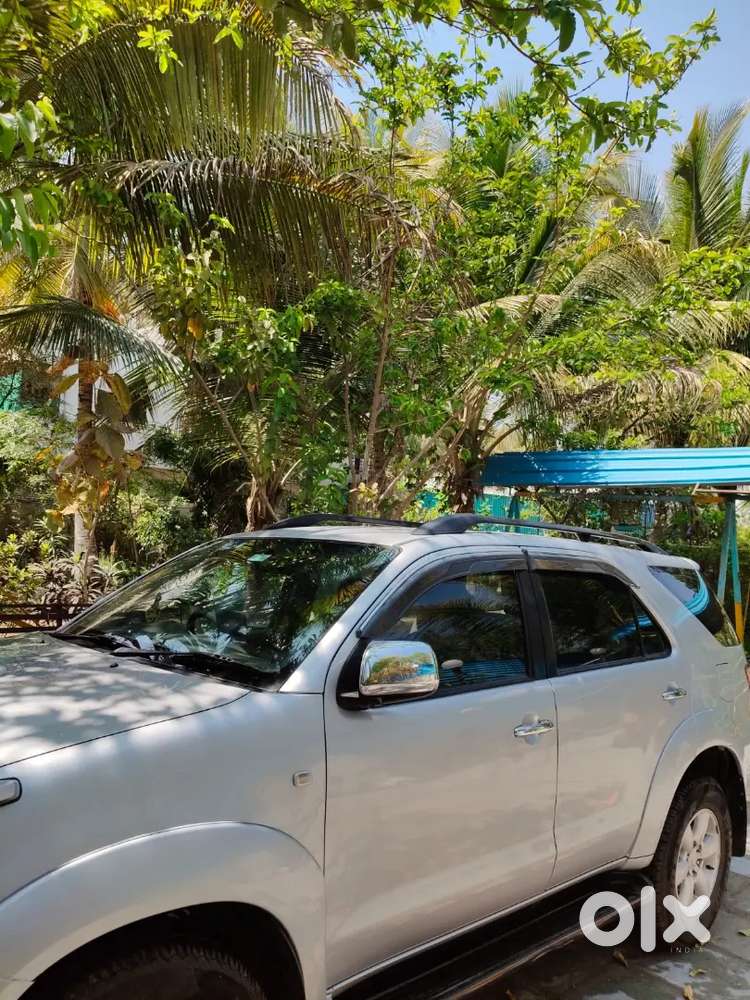 Toyota Fortuner 2010