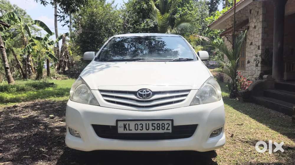 Toyota Innova 2.5 G 2011