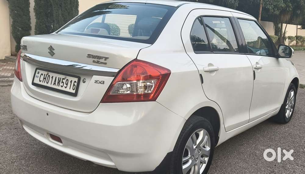 Maruti Suzuki Swift Dzire Zxi, 2012, Petrol