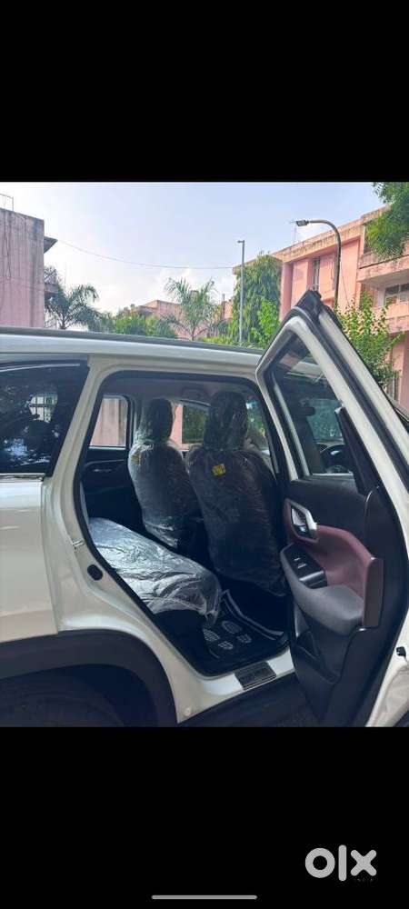 Maruti Suzuki Grand Vitara 1.5 Delta Cng, 2025, Cng & Hybrids