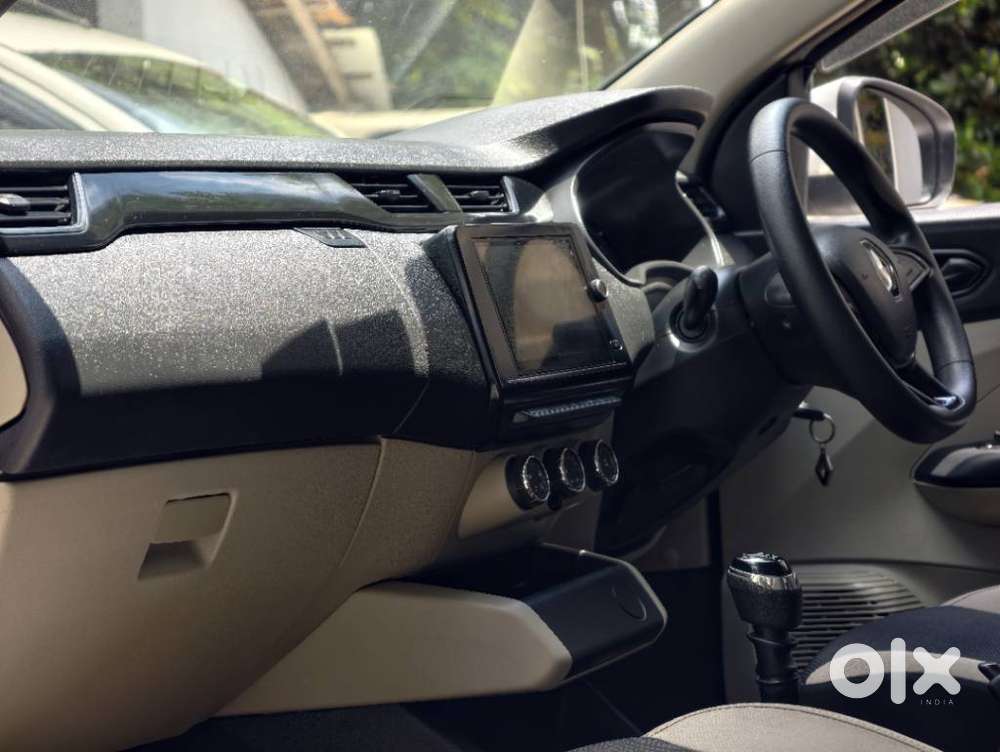 Renault Triber Rxt, 2019, Petrol