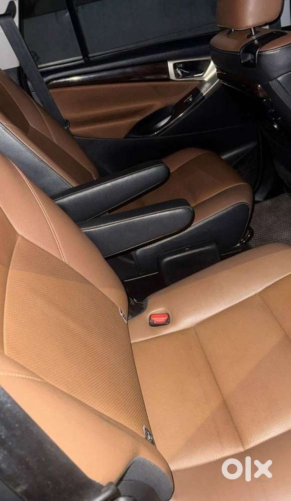 Dr Owned Toyota Innova Crysta Auto 2021 Diesel 40700 Km Driven