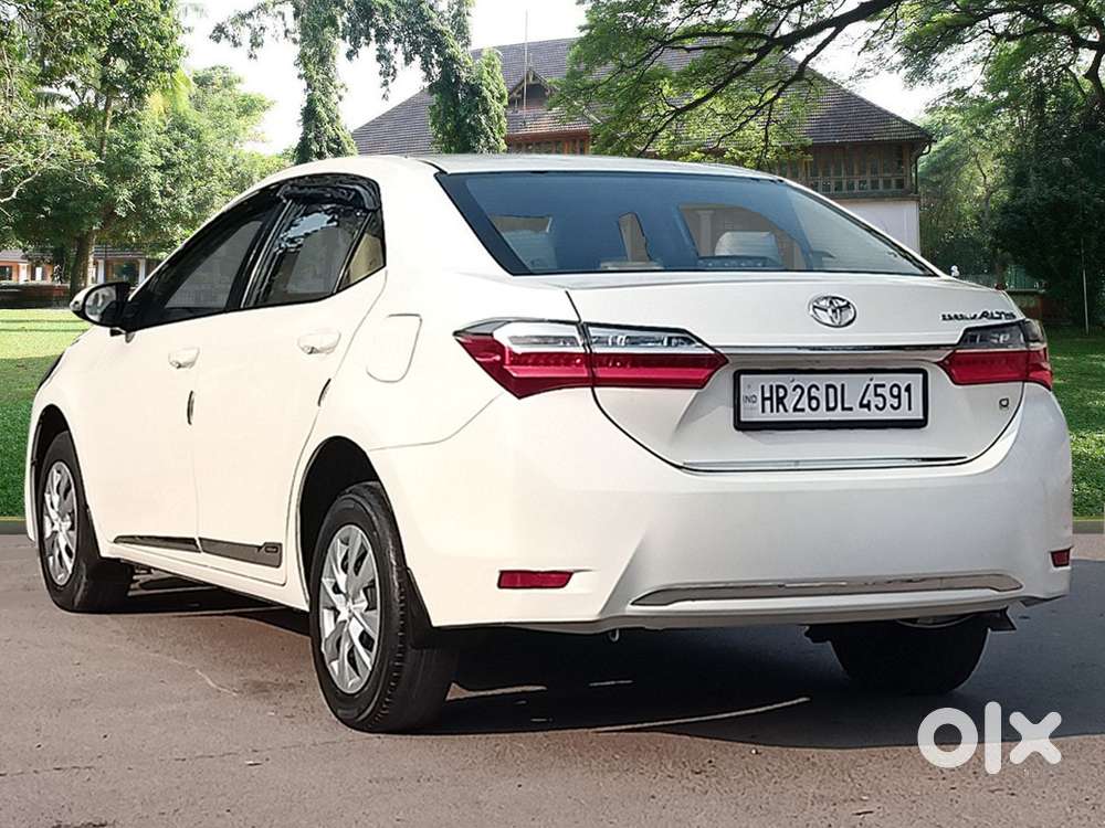 Toyota Corolla Altis 1.8 J, 2018, Petrol