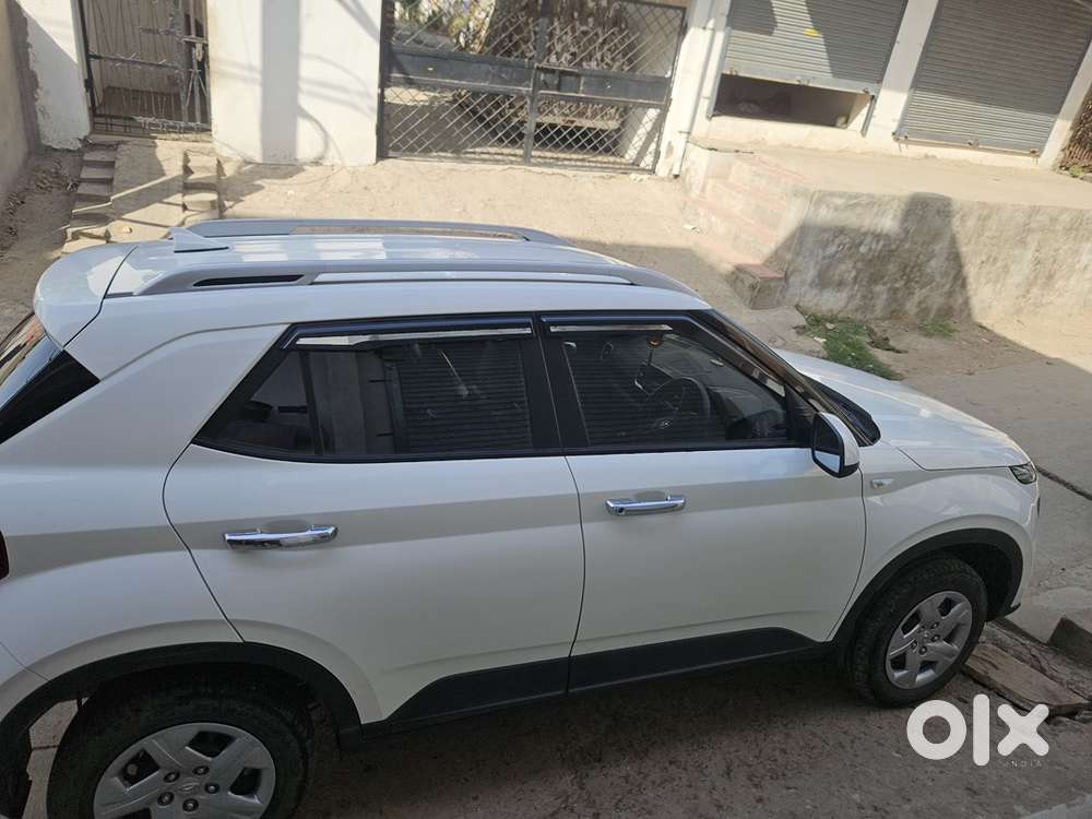 Hyundai Venue Petrol 2021