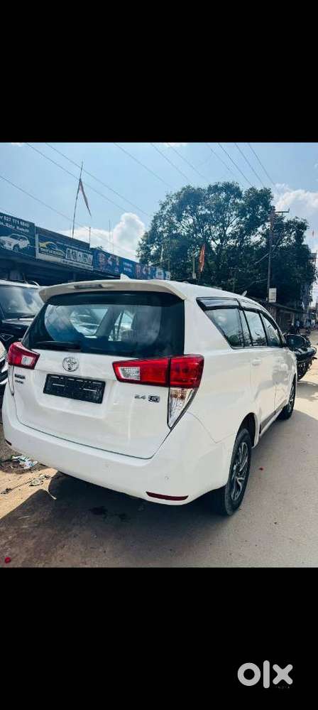 Toyota Innova Crysta 2.4 G Mt, 2024, Diesel