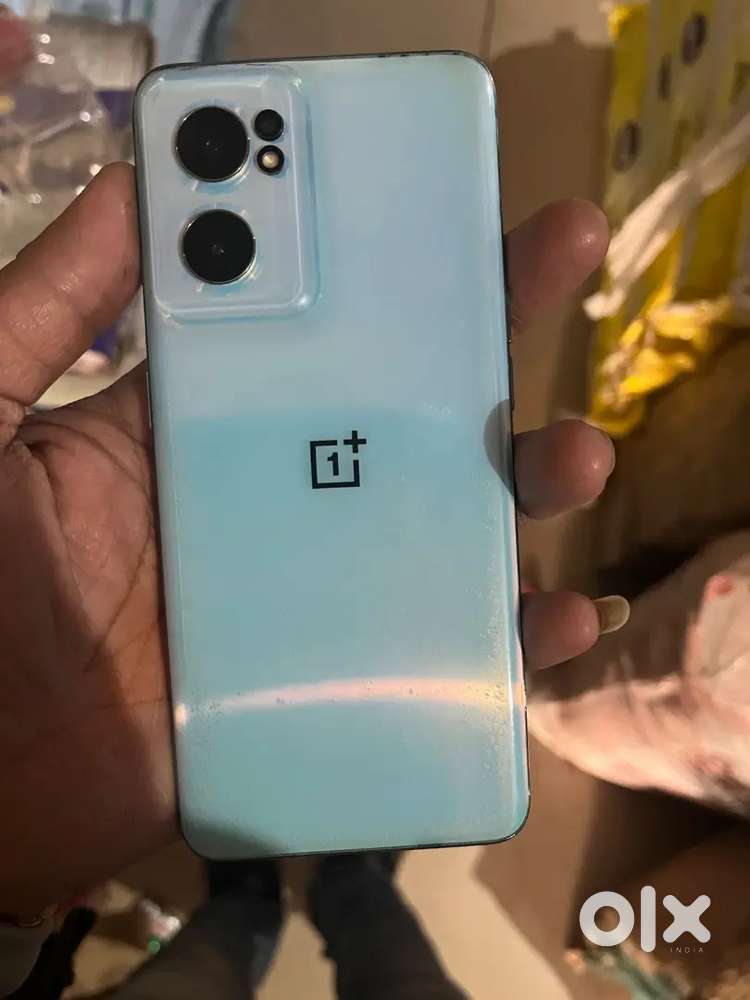 One plus Nord ce 2 ( 8 / 128 )