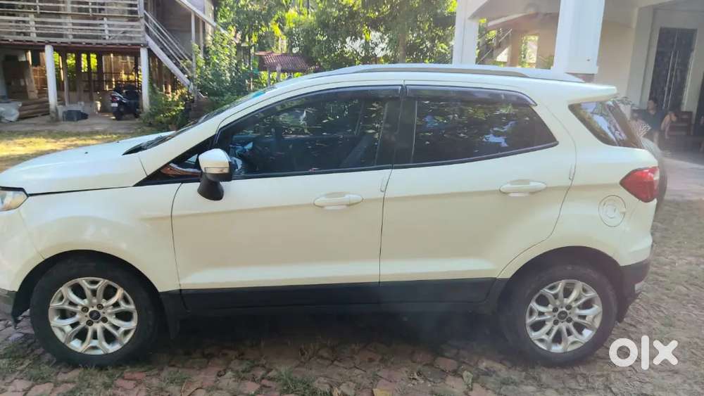 Ford Ecosport 2014 Titanium, Petrol, Manual Transmission,