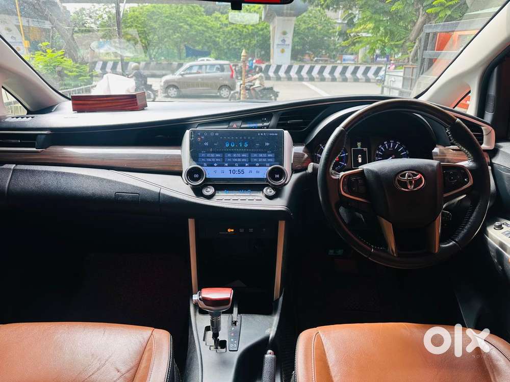 Toyota Innova Crysta, 2016