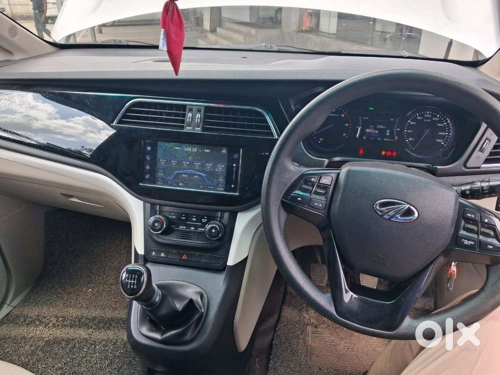 Mahindra Marazzo