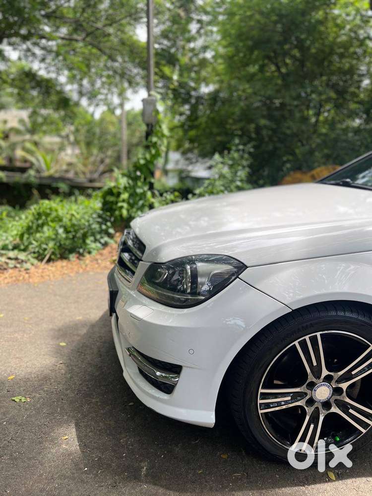 Pearl White 2014 Mercedez Benz 220