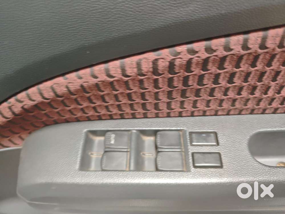Maruti Suzuki Ritz Vxi, 2013, Petrol
