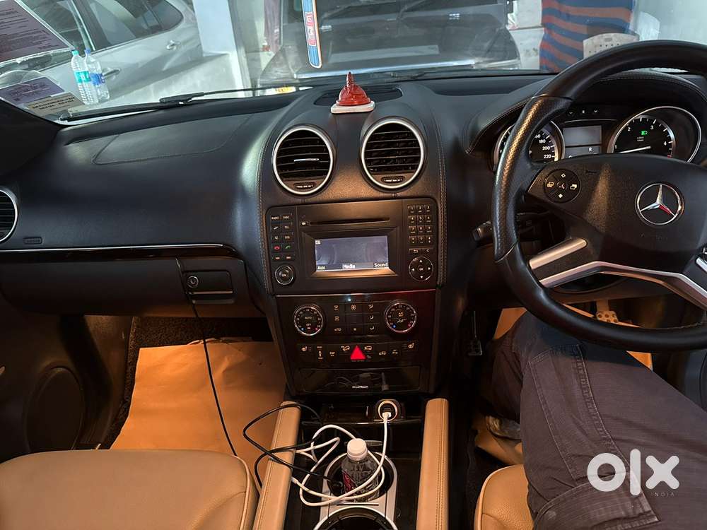 Mercedes-benz M-class 2011