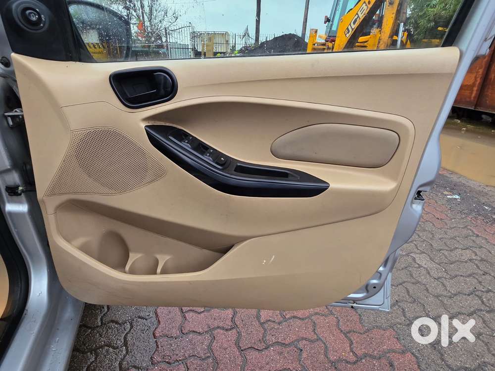 Ford Aspire Titatinium Blu Ti-vct, 2015, Petrol