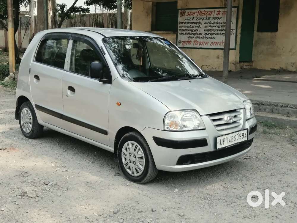 Santro Glx,  Petrol /cng On Paper 
Running.. 62000/-  Price.. 1.65/-
