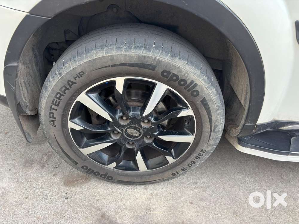 Mahindra Xuv500 Showroom Track