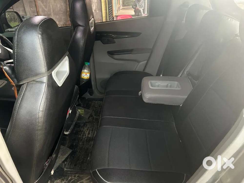 Mahindra Kuv 100 2017 Petrol 50000 Km Driven