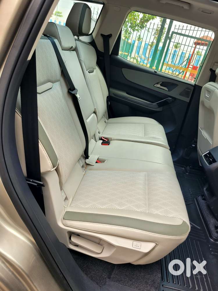 Mahindra Xev 9s Pack One Above, 2026, Electric
