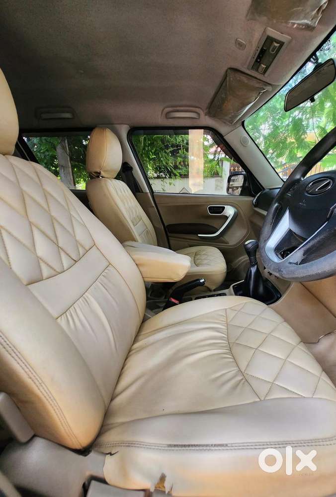 Mahindra Tuv 300 Mhawk100 T8, 2018, Diesel