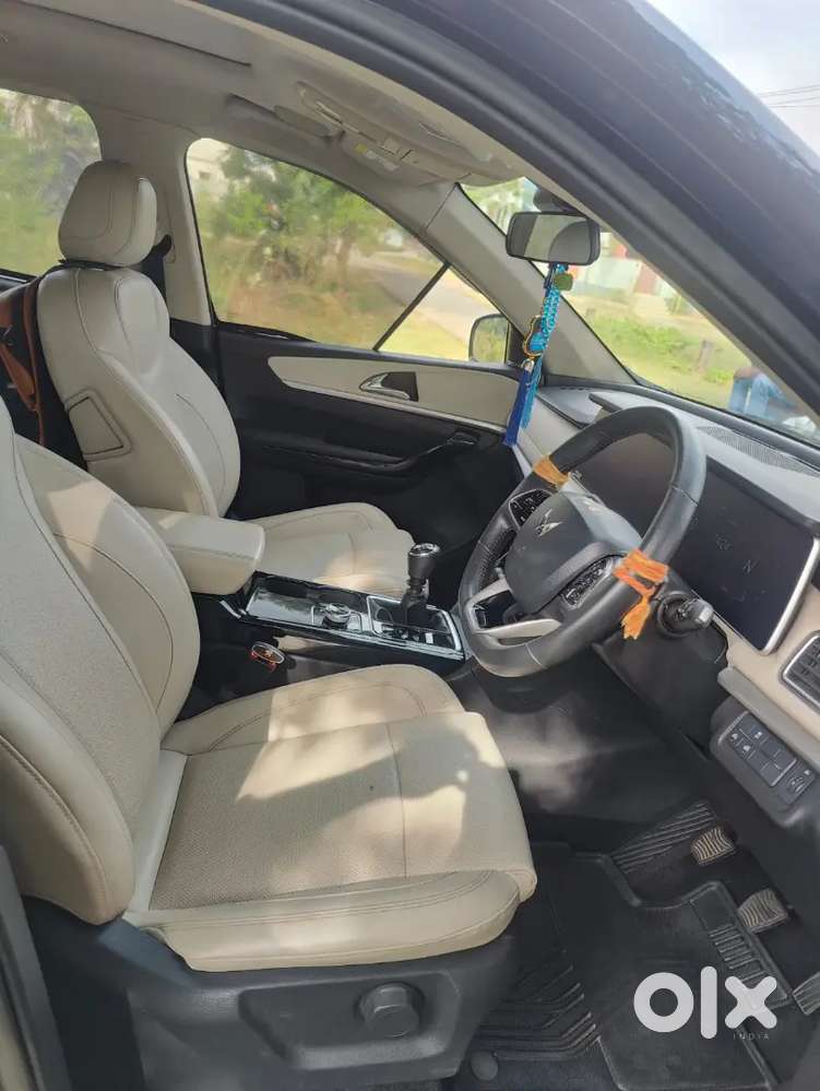 Mahindra Xuv700 Diesel Mt 2023