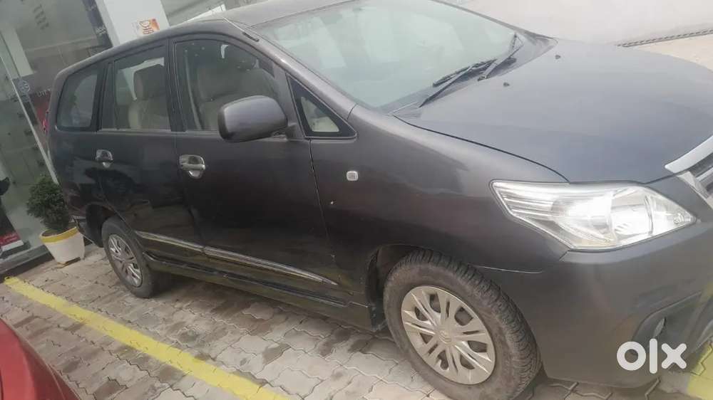 Toyota Innova 2016 Diesel Well Maintained