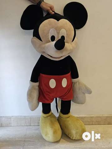 4 foot mickey mouse best sale stuffed animal