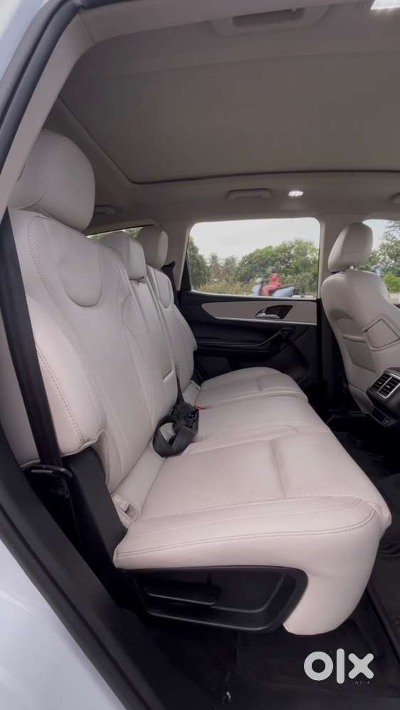 Mahindra Xuv700 Ax7l Diesel 2025