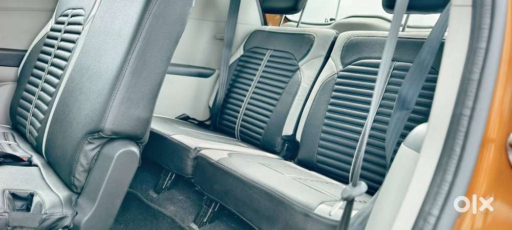 Renault Triber Rxt, 2022, Petrol