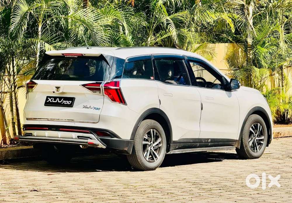 Mahindra Xuv700 Ax 3 Diesel Mt 7 Str (e), 2024, Diesel
