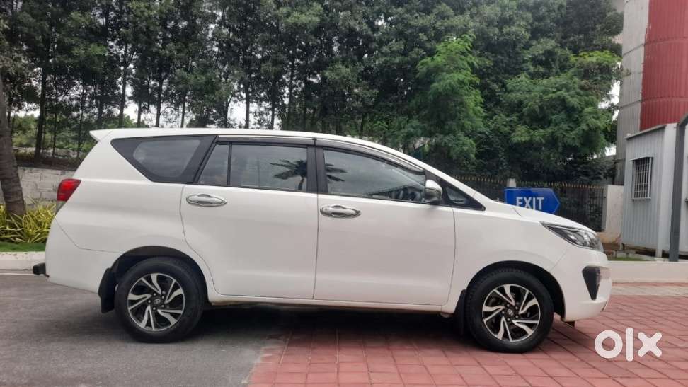Toyota Innova Crysta 2.4 Gx Limited Edition At 7 Str, 2021, Diesel