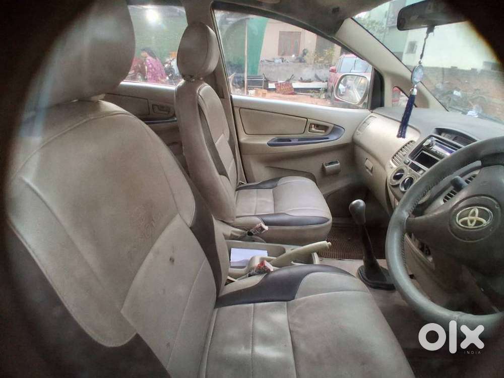 Toyota Innova 2.5 G (diesel) 8 Seater, 2005, Diesel