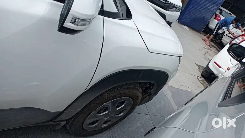 Brezza Lxi Smart Hybrid A One Condition