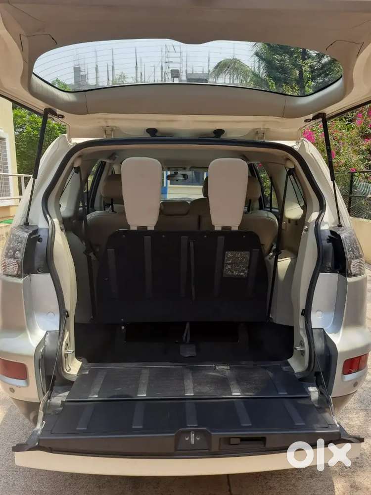 Mitsubishi Outlander Petrol 2012