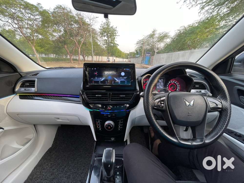 Mahindra Xuv 3xo Mx2 Pro Automatic Sunroof Petrol 2024