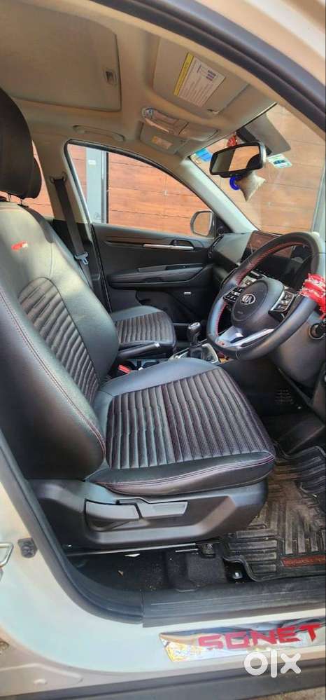 Kia Sonet 2021 Gtx Imt , White Monotone, With Sunroof, Accessories