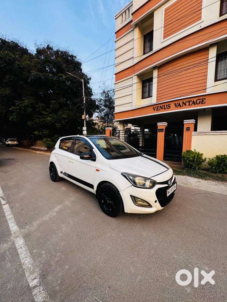 Hyundai I20 Era 1.4 Crdi 6 Speed Bs-iv, 2013, Diesel