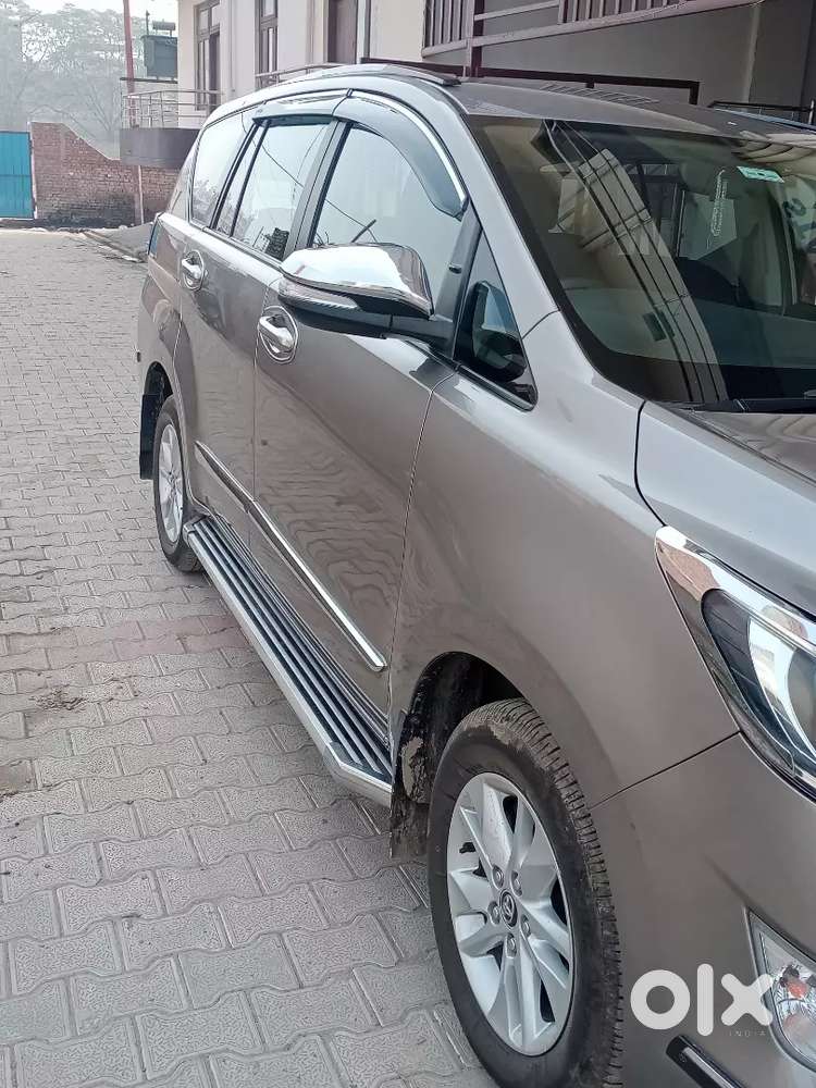 Toyota Innova Crysta 2017 Diesel 95000 Km Driven