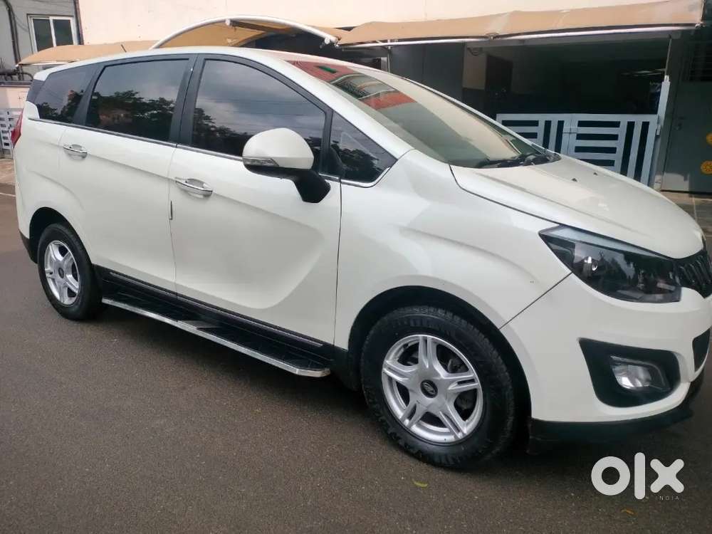 Mahindra Marazzo M6 2019