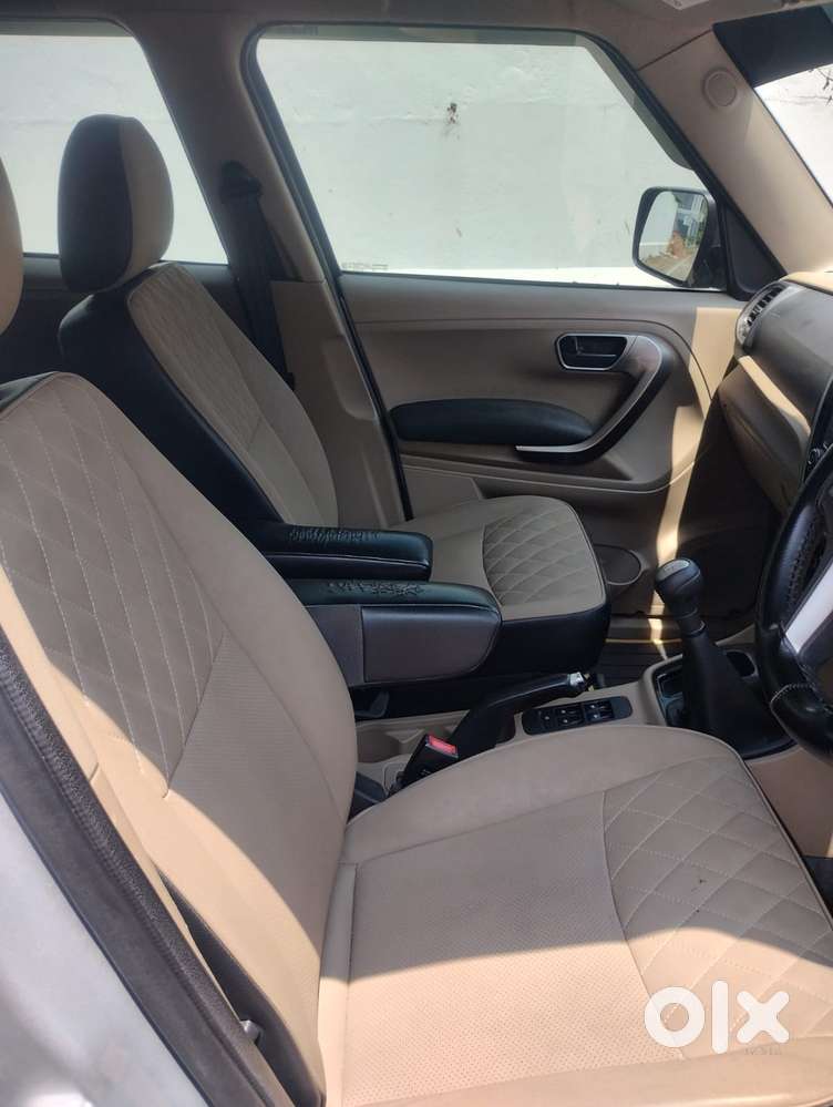 Mahindra Tuv 300 T10, 2019, Diesel