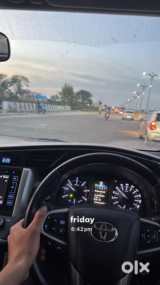 Toyota Innova Crysta 2.8z