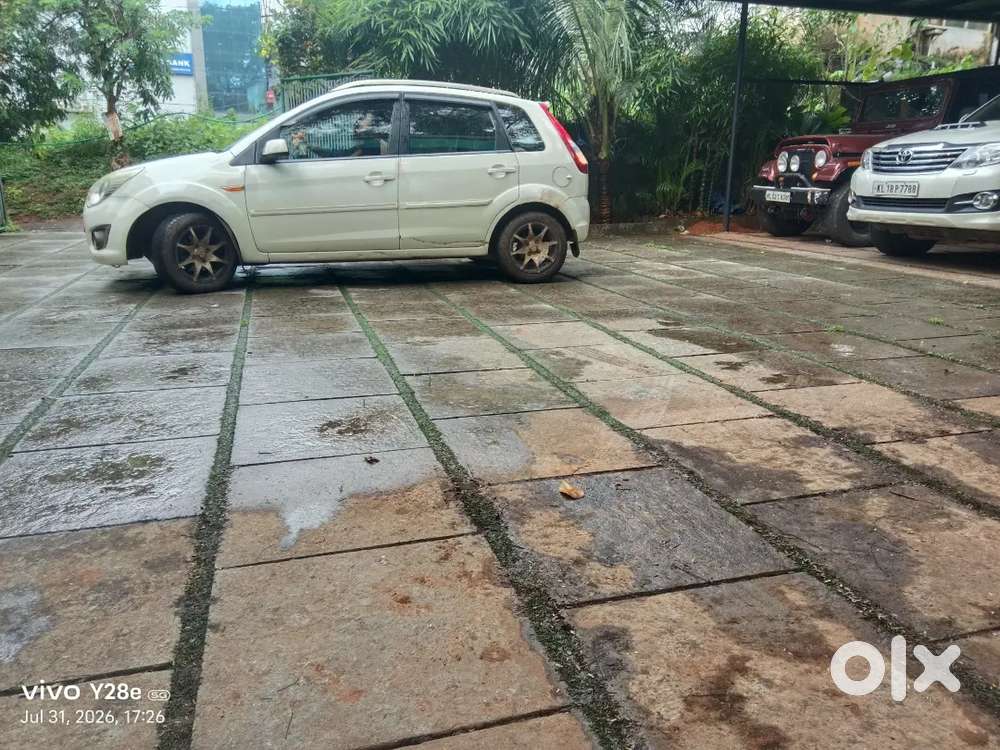 Ford Figo Diesel Titanium 2013
