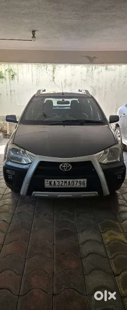 Toyota Etios Cross 2014