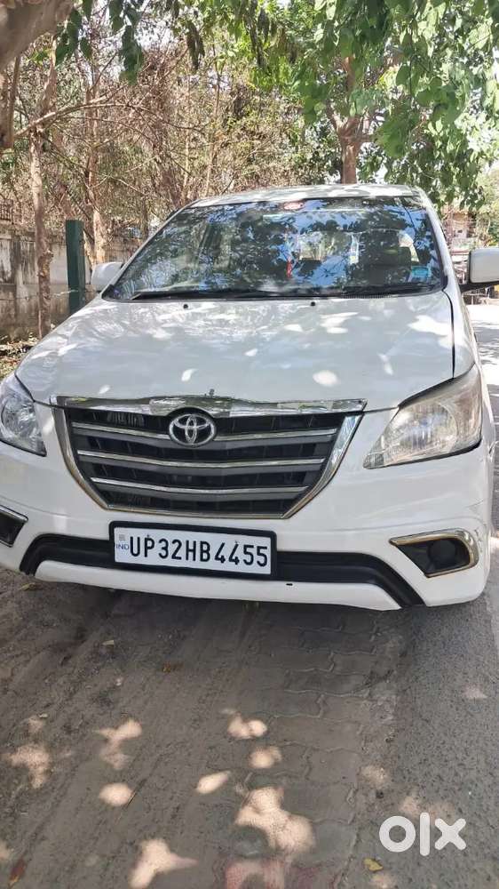 Toyota Innova 2016 Diesel 238000 Km Driven