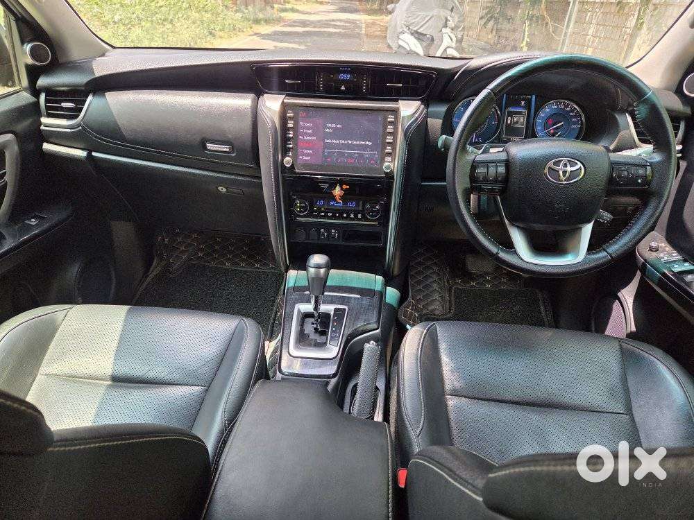 Toyota Fortuner [2021-ongoing] 2.8 2wd Diesel At, 2023, Diesel