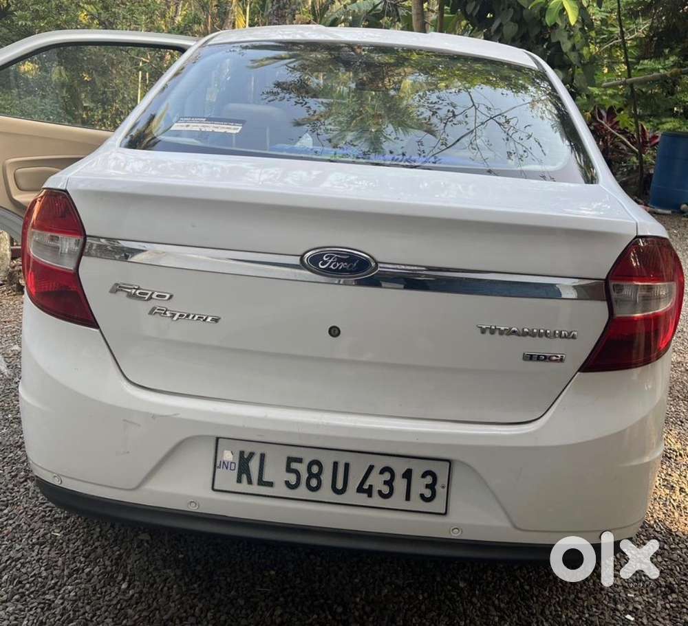 Ford Aspire Titanium Blu 2017