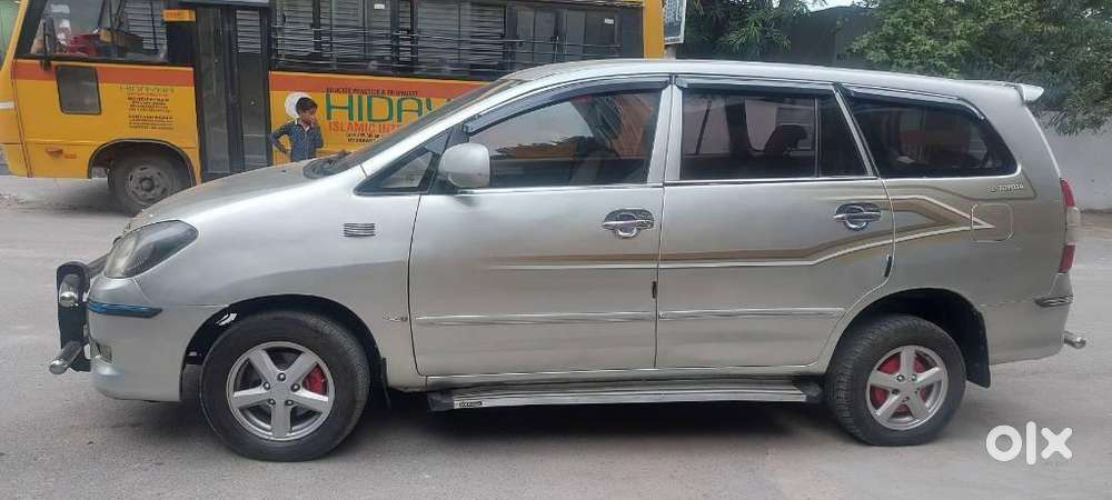 Toyota Innova 2.5 G (diesel) 8 Seater, 2006, Diesel