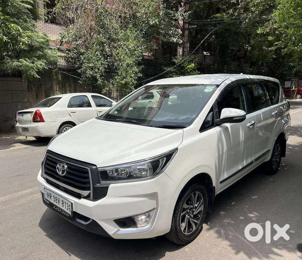 Toyota Innova Crysta 2.4 G Plus Mt 7 Str, 2025, Diesel